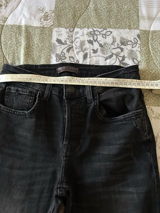 Zara Man - Jeans di cotone neri strappati