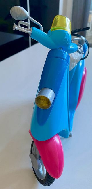 Moto Barbie Azul y Rosa, !!! ALGUN DESPERFECTO!!