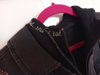 Chaqueta vaquera bordada