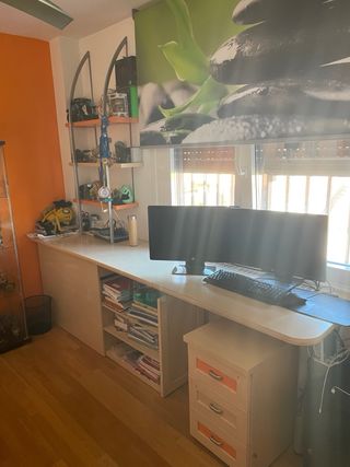 Dormitorio Juvenil Cama + mesa + Estanteria