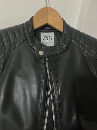 Chaqueta Zara Negra