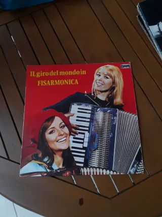 Disco 33 giri Il giro del mondo in fisarmonica