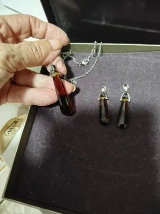 ConjuntoMarca Oro Vivo Collar y Pendientes, oferta