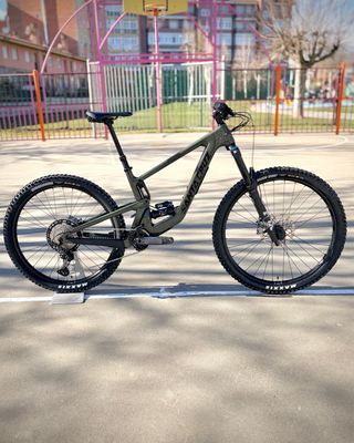 Santa Cruz Bronson V4