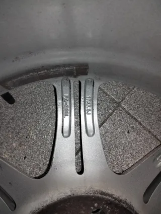 Llantas de aleación plateadas