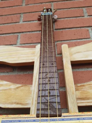 Cigar Box Guitar