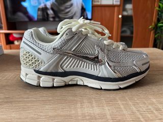 Nike Vomero 5 Plata/Blanco