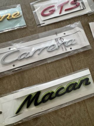 Insignias y llaveros Porsche