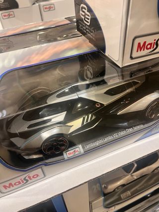 Modelli di auto in edizione speciale
Scala 1:18