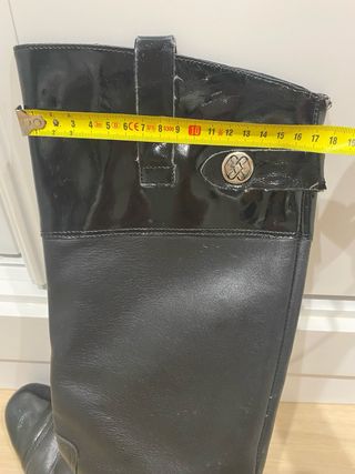 Botas altas Cuplé negras charol y piel