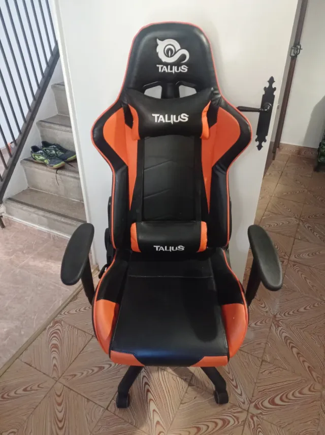 Silla Gamer Talius Negra y Naranja