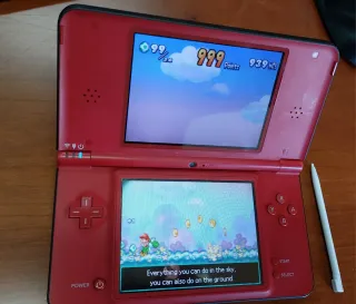 Nintendo DSi XL Roja + Accesorios