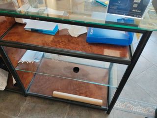 Mueble Mostrador Cristal y Metal Negro