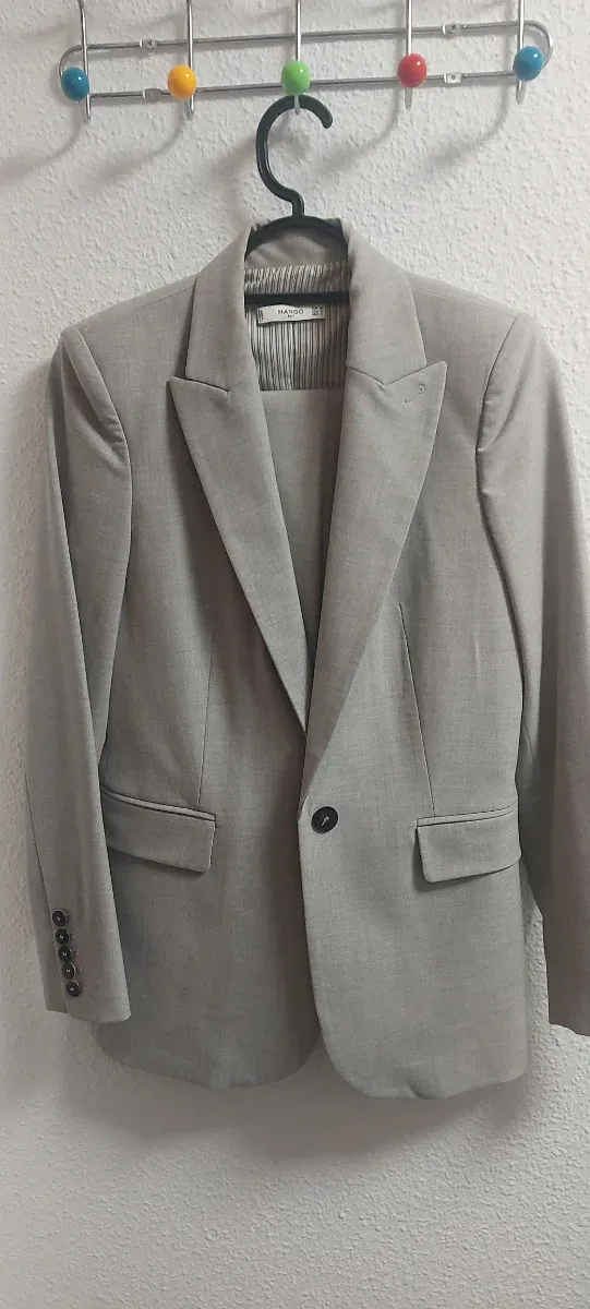 Traje de chaqueta y pantalón Mango gris Talla M