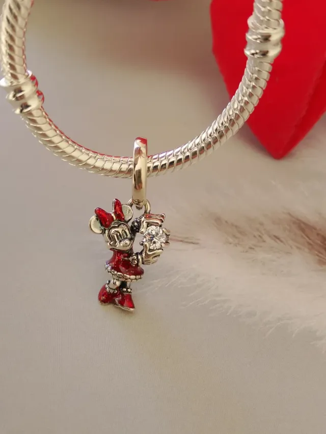 Charm Minnie Mouse Disney