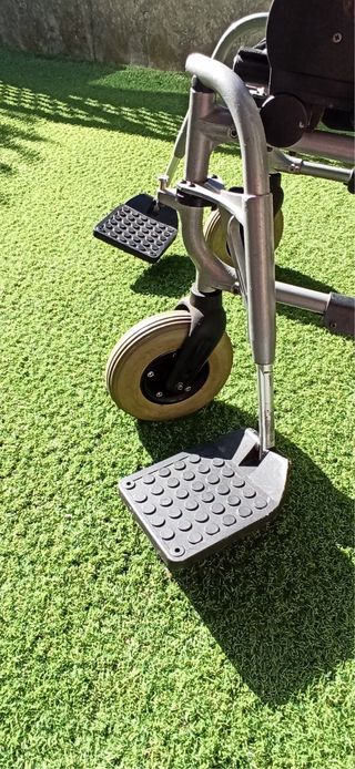 Silla de ruedas especial  reforzada