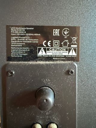 Altavoces Logitech Z333 con control e input cascos