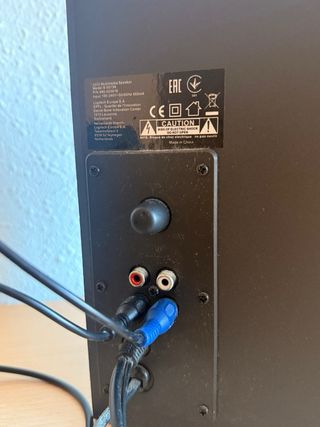 Altavoces Logitech Z333 con control e input cascos