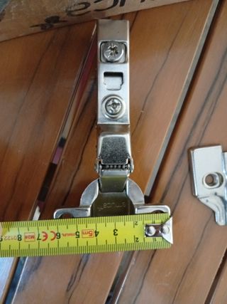 19 Bisagras para Muebles