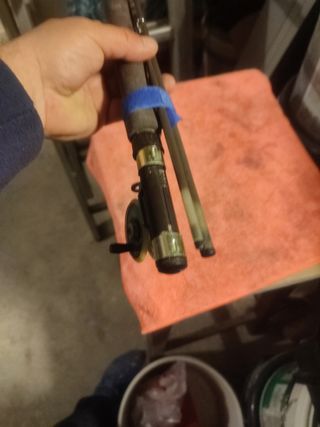 Caña de pesca con carrete