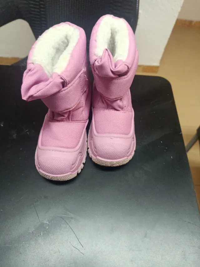 Botas de nieve rosas para niña talla 26