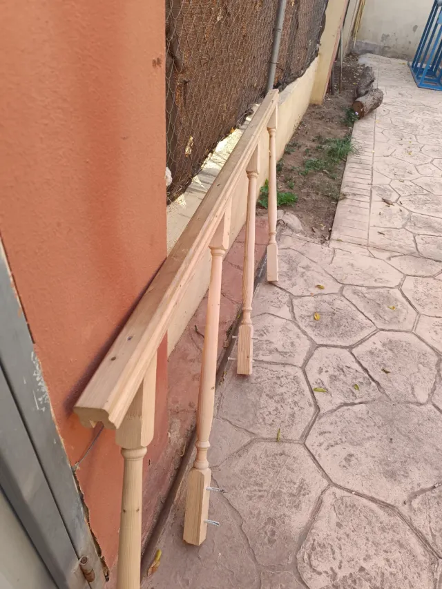 Ringhiera in legno per scale