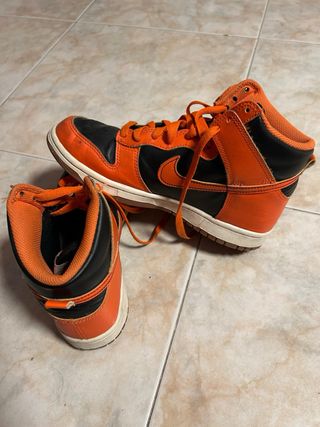 Zapatillas Nike Dunk High Naranja/Negro