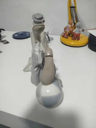 Figura Lladro Payaso Acostado