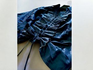 Camicia donna blu lucido con Pizzo e Balze