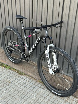 SCOTT SPARK RC WORLD CUP EVO AXS 2025