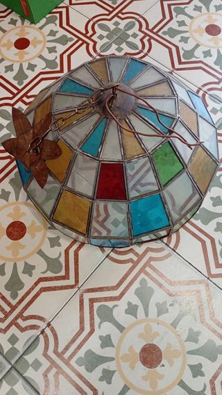 Lámpara de cristal multicolor