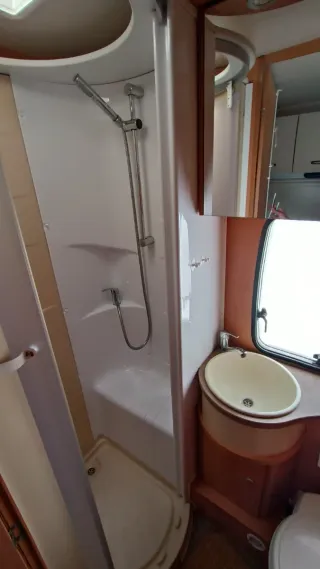 Autocaravana Capuchina 2.3 130 CV año 2012 literas