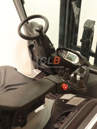 Ref. M-6090 Frontal Eléctrica 4 ruedas STILL RX 20-20 P