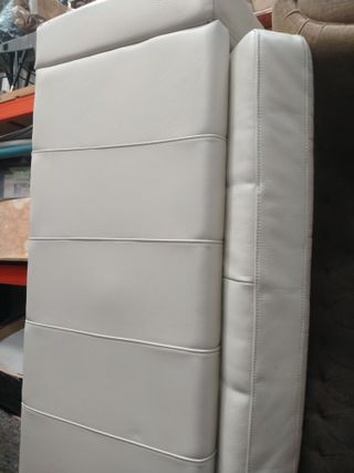 Sofá de piel blanco moderno