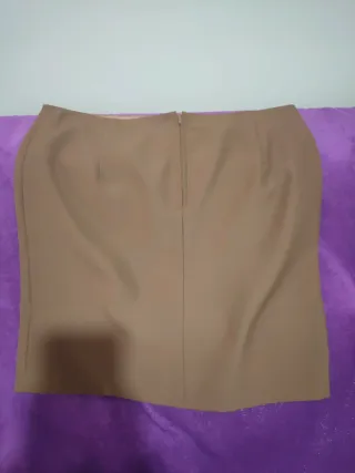 Falda marrón elegante