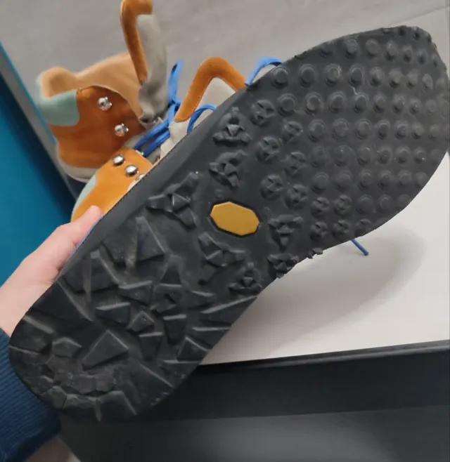 Scarponcini Dsquared2 blu e arancioni