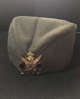 Gorra Ejército SERBIO con insignia