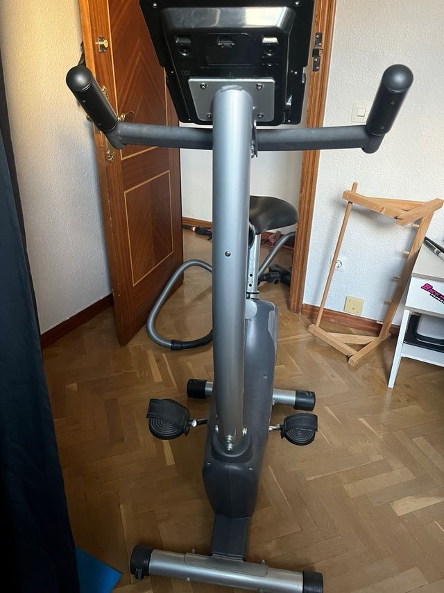 Bicicleta Estática BH Fitness Max