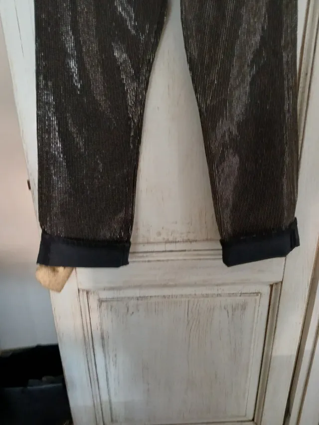 Pantaloni Zara con paillettes
