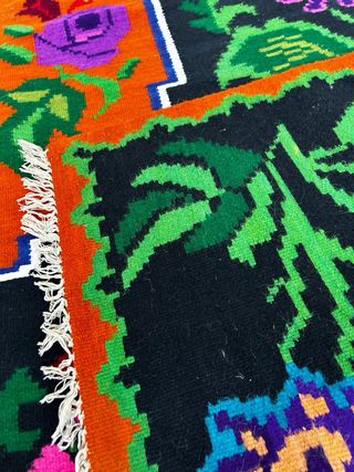 Tappeto lana fatto a mano decorato