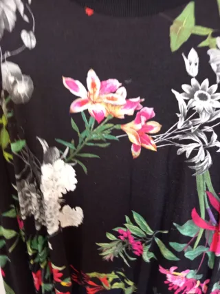 Suéter Mujer Negro Estampado Flores