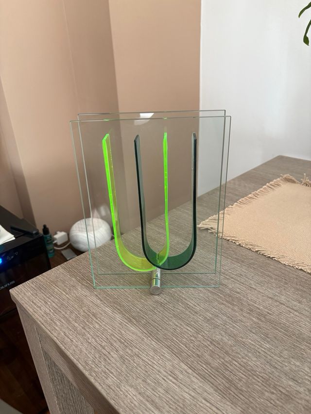 Jarrón diseño cristal tono verde