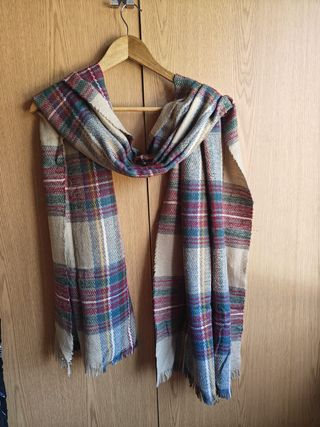 Cachecol xadrez bege e multicolor