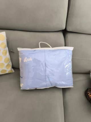 Juego de cuna azul con dibujos