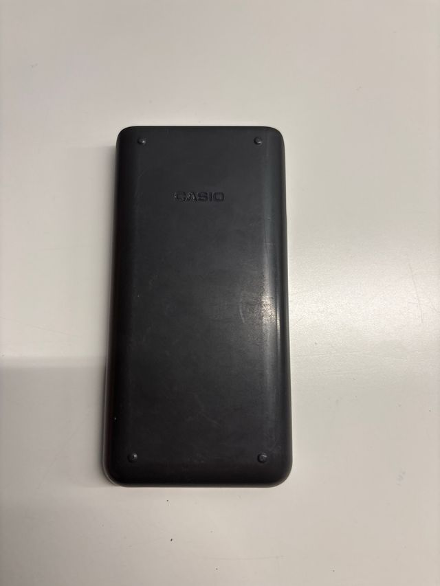 Calculadora Científica Casio fx-82MS