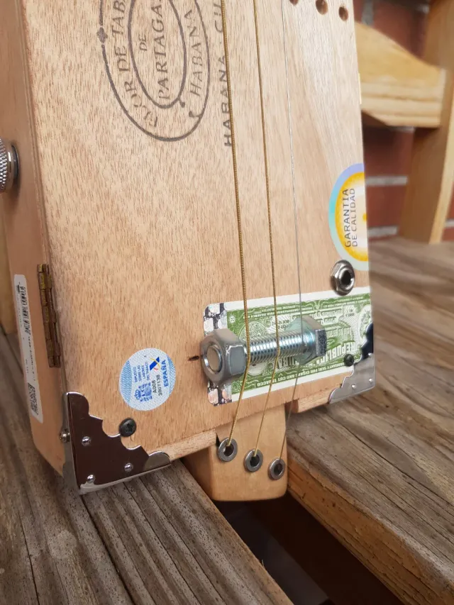 Cigar Box Guitar