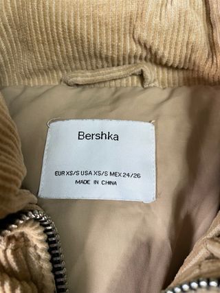 Abrigo Bershka pana beige talla XS