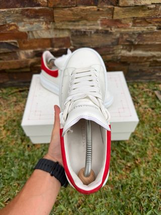 Alexander McQueen rosso e bianco