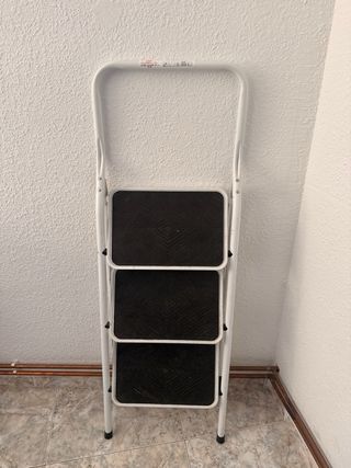 Escalera Sonecol 3 peldaños 150kg Leroy Merlin