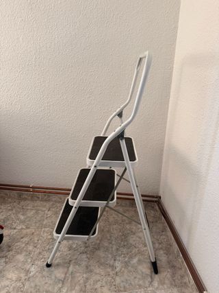 Escalera Sonecol 3 peldaños 150kg Leroy Merlin